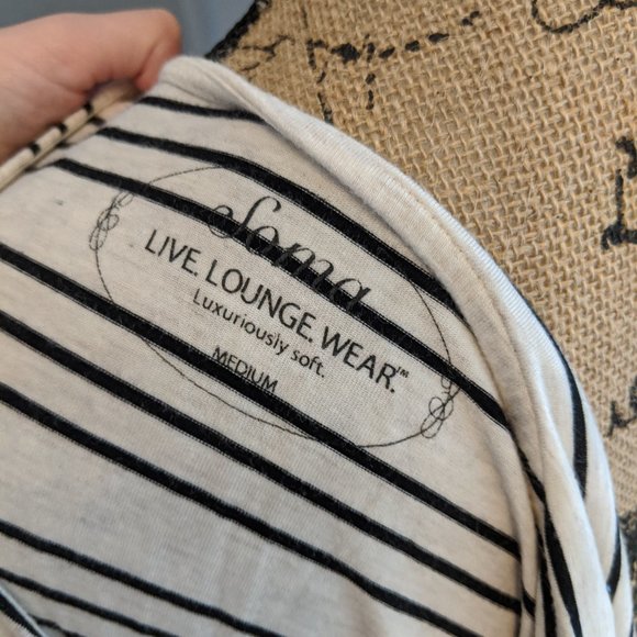 ⭐ Soma striped nightgown size Medium - Picture 6 of 11